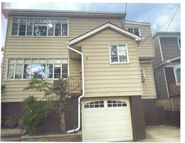TWO FAMILY HOUSE - 95 W 49th St Unit 2