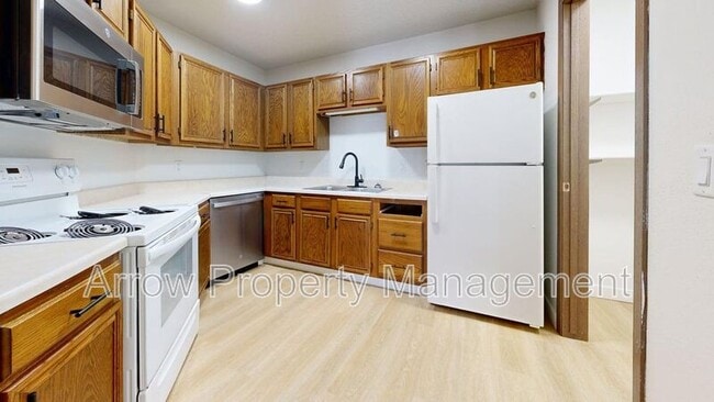 Building Photo - 205 E Arbor Ave