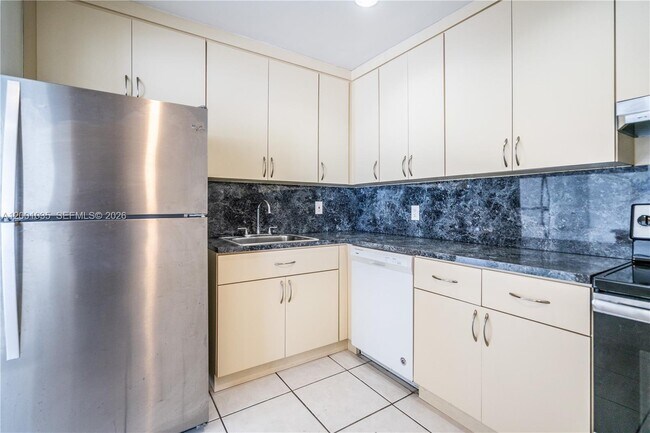 Photo - 7150 Indian Creek Dr Unit 506