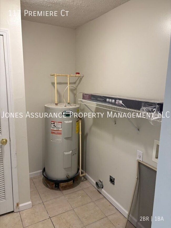 Photo - 117 Premiere Ct