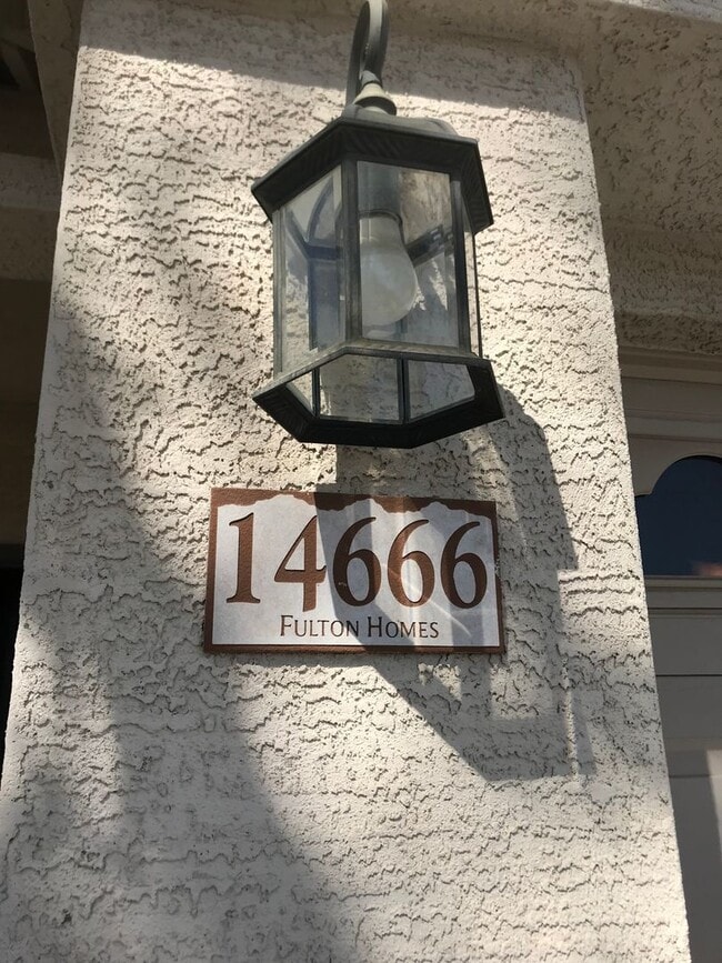 Building Photo - Coming in June - Beautiful 5 Bedroom 3 Bath in Surprise