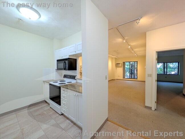 Building Photo - 373 Highland Ave Unit #221 Rental