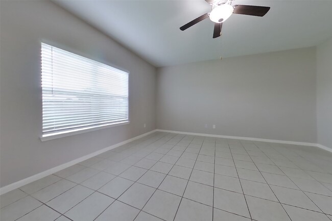 Photo - 916 American Monarch Dr