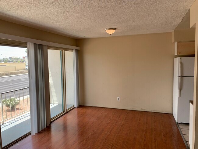 Photo - 1402 E Desert Inn Rd Unit 1