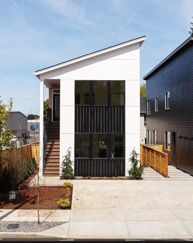 Photo - 1226 W 24th St