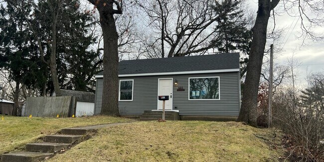 601 Walker Street - 601 Walker Street House