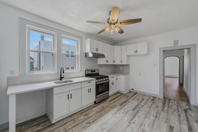 Photo - 18 John St Unit 2