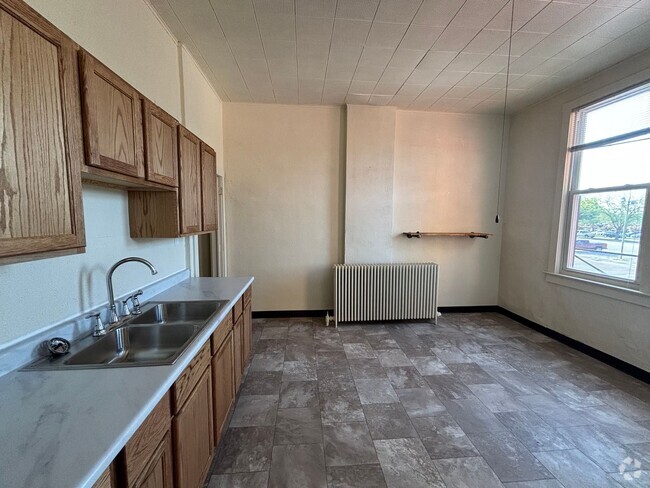 Building Photo - NJ611 Unit 611-1/2 (B2-330) Rental