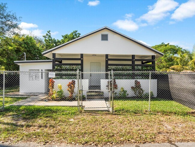 Photo - 6318 NW 19th Ct