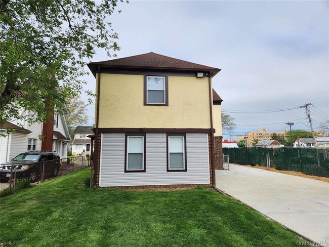 21 Nassau Pl