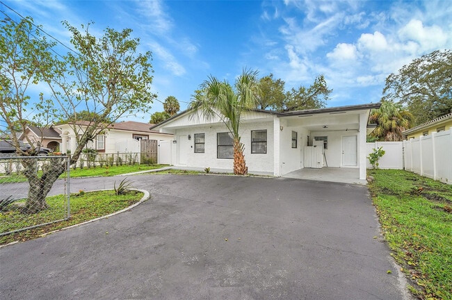 Building Photo - 2784 NW 9th St