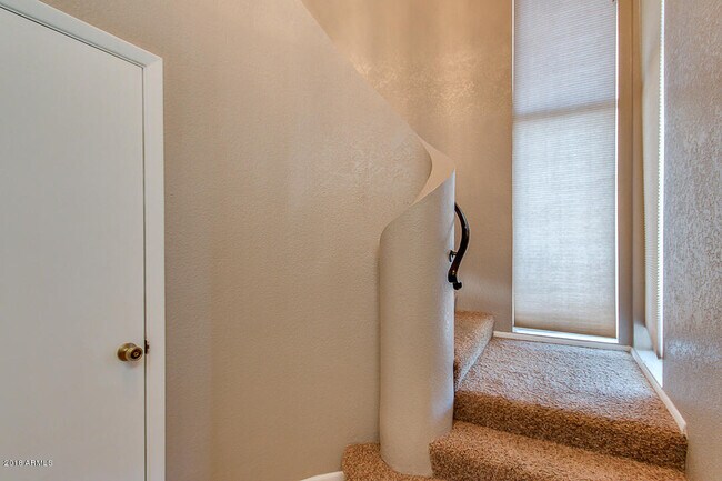 1905 E University Dr Unit 233