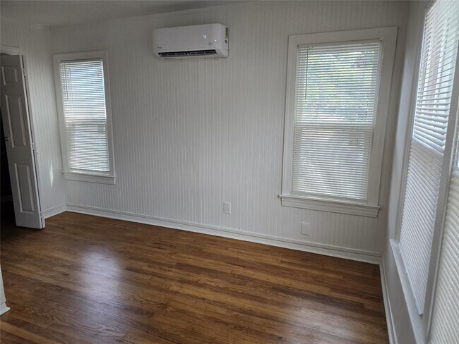 Photo - 4213 Ramsey Ave