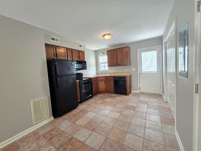 Photo - 805 Oak Arbor Ct