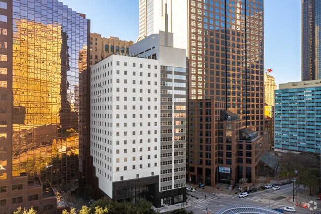 Photo - 1900 Pacific Residences