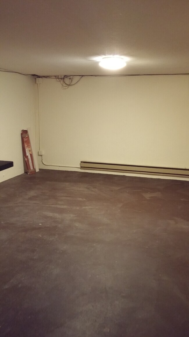 Photo - 32 Webster Ct