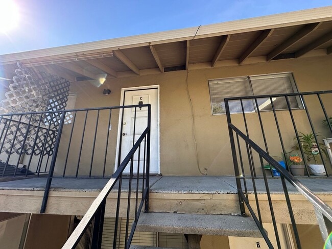 Photo - 665 Chemeketa Dr Unidad #C