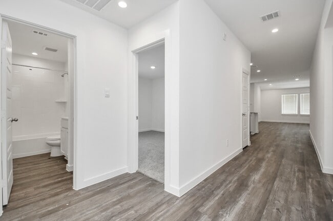Building Photo - 1123 Briscoe Ct Rental