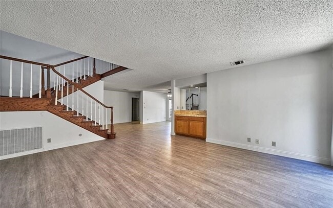 Photo - 18170 Andrea Cir S