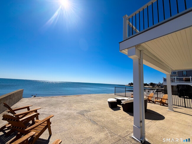 Building Photo - 18 Field Ct