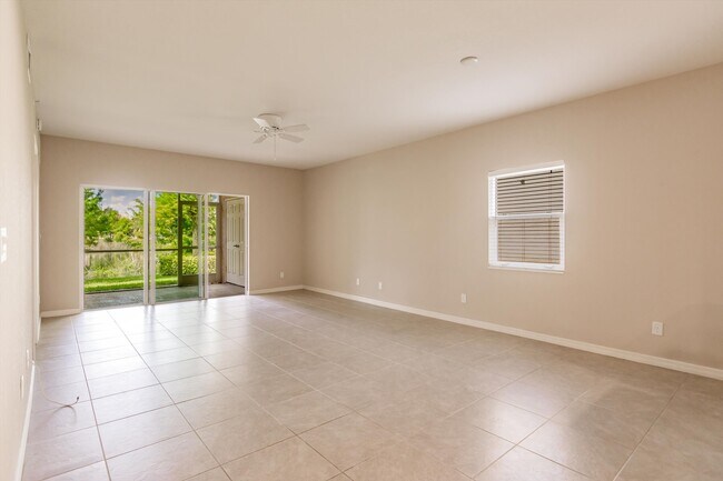 Photo - 27500 Palmesta Circle Unit 44