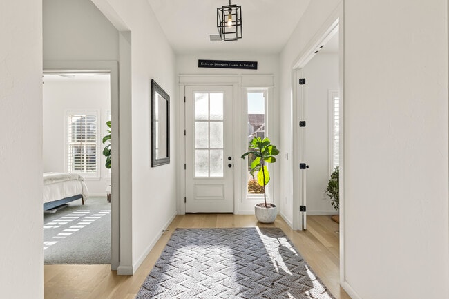 Photo - 1901 Plaza District Dr