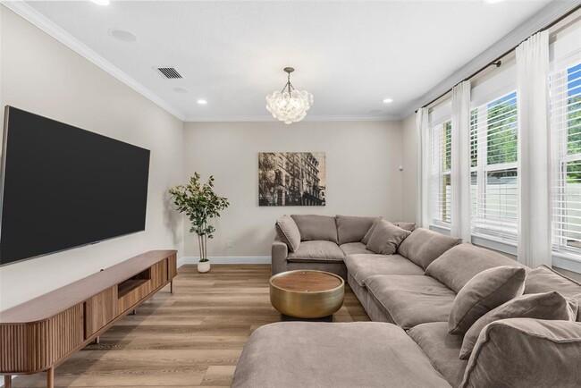 Photo - 2915 W Bay View Ave