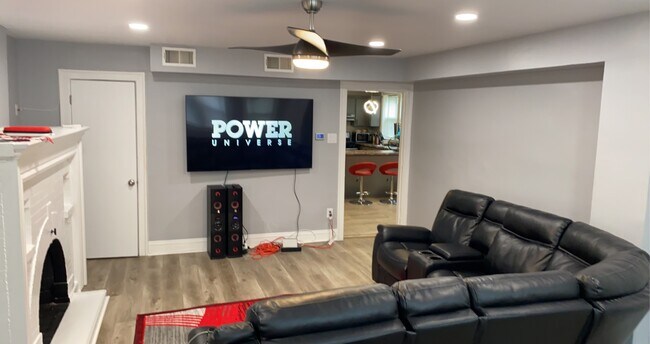 Photo - 52 W 112th St