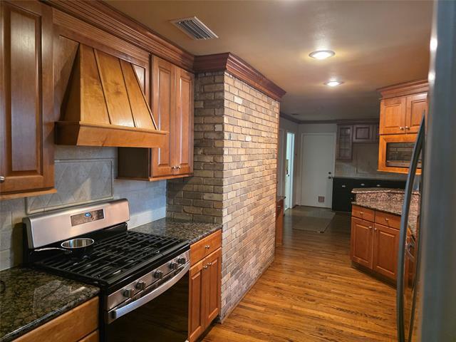 Photo - 9784 Maplehill Dr