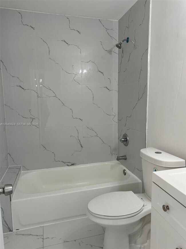 Photo - 1842 Madison St Unit 2