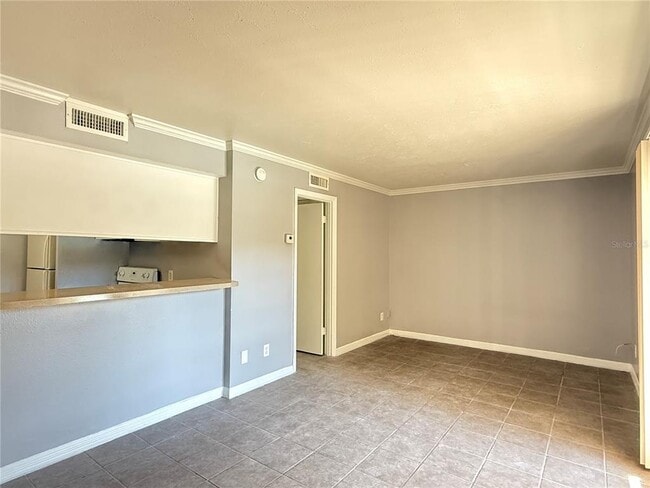 Photo - 425 Wymore Rd Unit 103