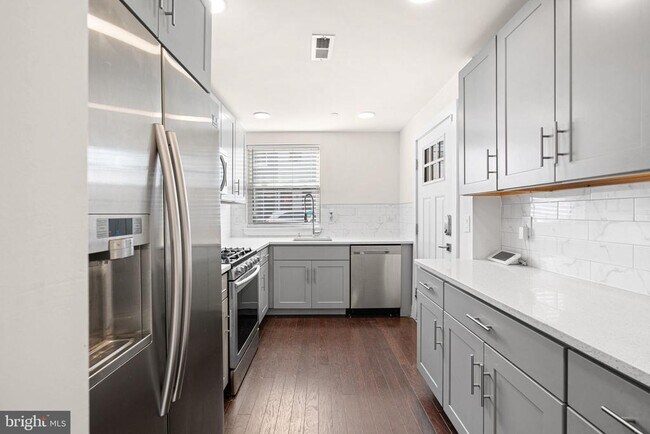 Photo - 1315 N 25th St Unit 1