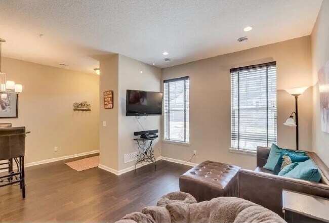 Photo - 6923 Crosby Ct