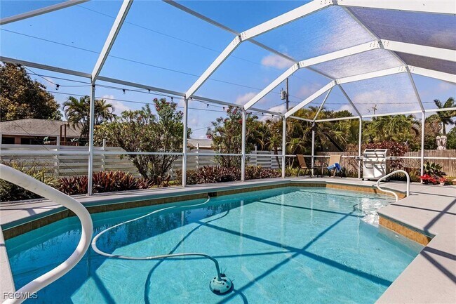 Photo - 310 SE 47th St