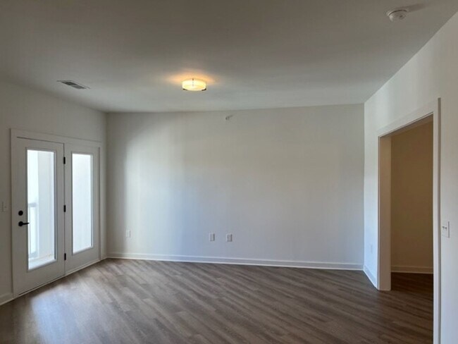 Photo - Beautiful New Construction in Gated Community within Minutes to Downtown!