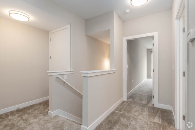 3BR 2.5BA 1463SF