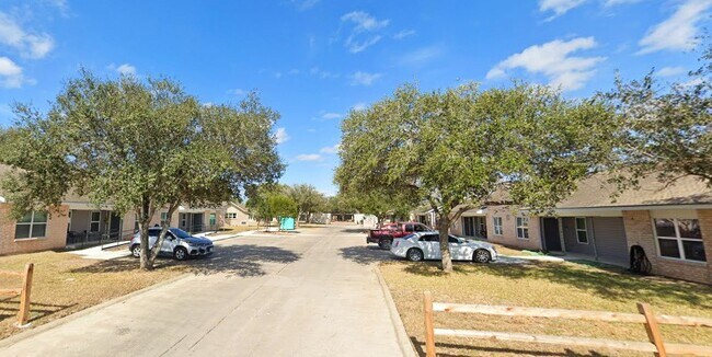 Photo - 201 Springfield Rd