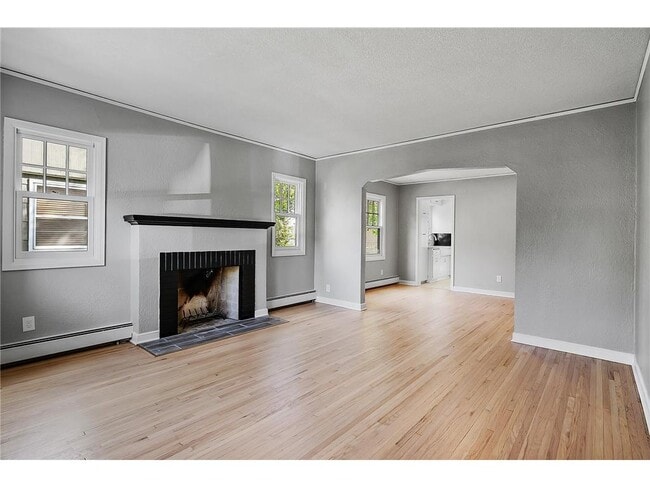 Photo - 2082 Berkeley Ave