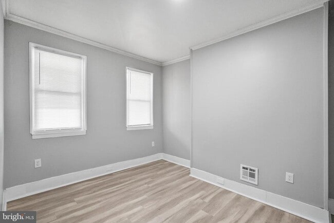 Photo - 3856 Olive St