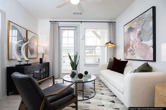 Photo - 1510 League Line Rd