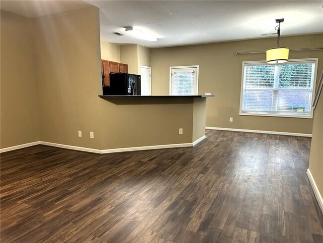 Photo - 538 Oakside Pl