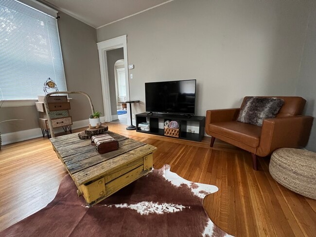 Photo - 3767 Andrew Ave