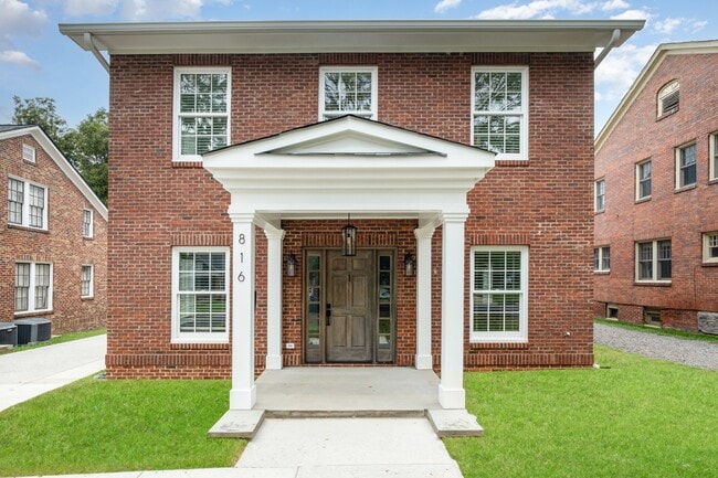 Building Photo - 816 Walnut Ave