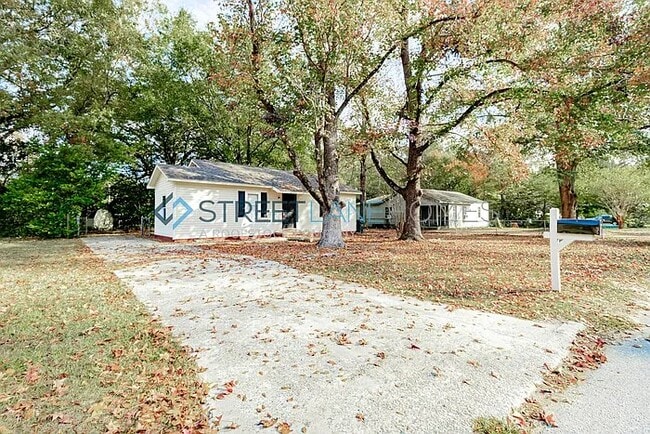 Photo - 108 Parkway Dr