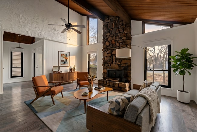 Photo - 8512 Meadow Dr