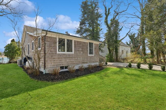 Photo - 80 Towd Point Rd House