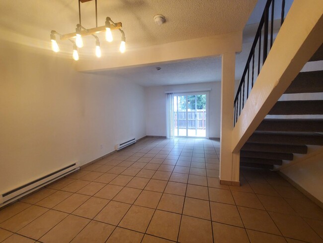 Building Photo - 928 Civic Center Dr Unit 928-3