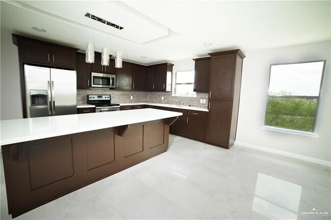 7 7th St Unit B