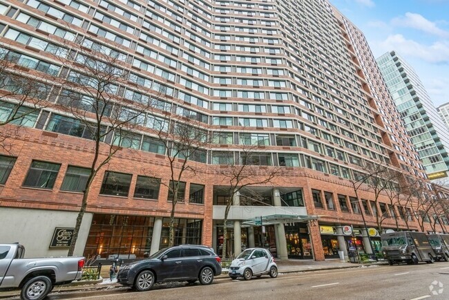 Building Photo - 211 E Ohio St Unit 1712 Rental