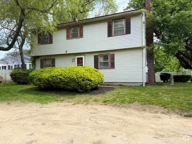 Building Photo - 18 Myrica Ave Rental